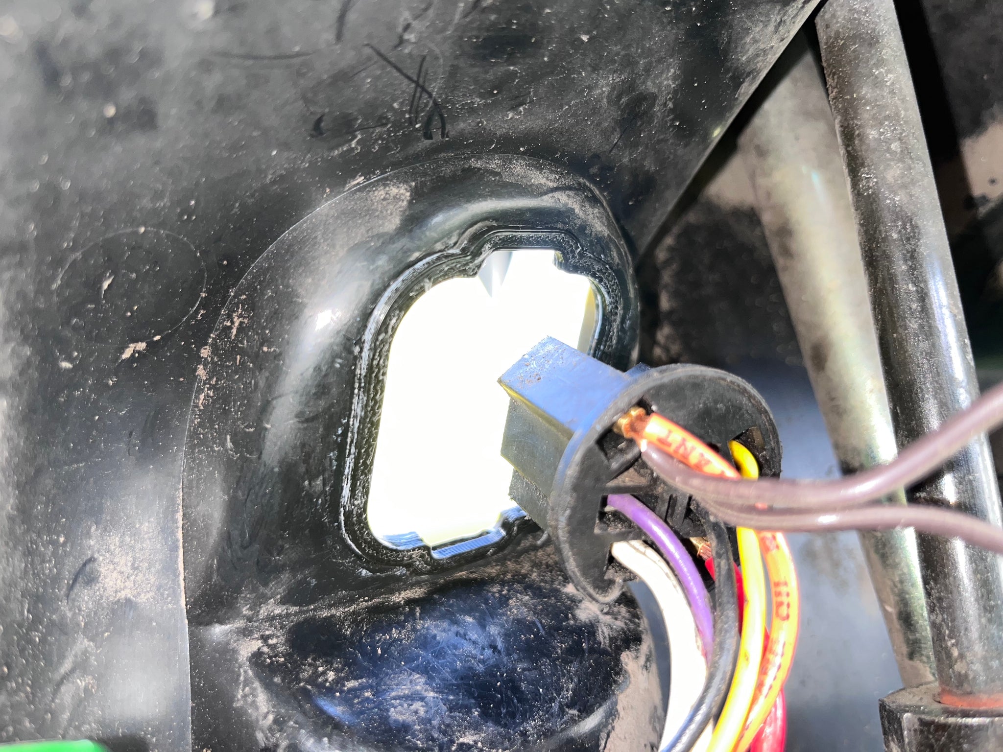 John Deere LT133 Keyhole Spacer – Stop the Slop