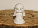Stiliseret figur af Jomfru Maria til julekrybbe