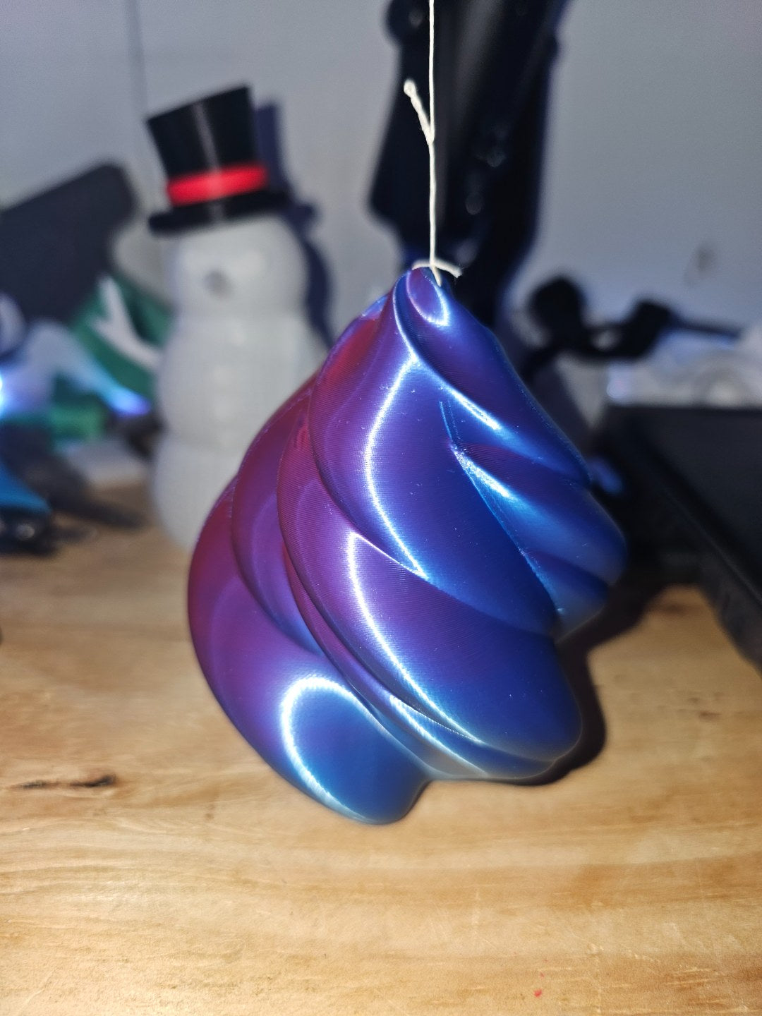 Snoet julekugle i spiralform