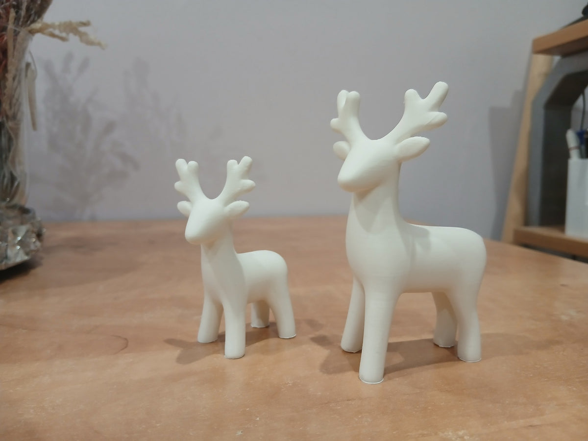 Minimalistisk rensdyrfigur i 2 størrelser