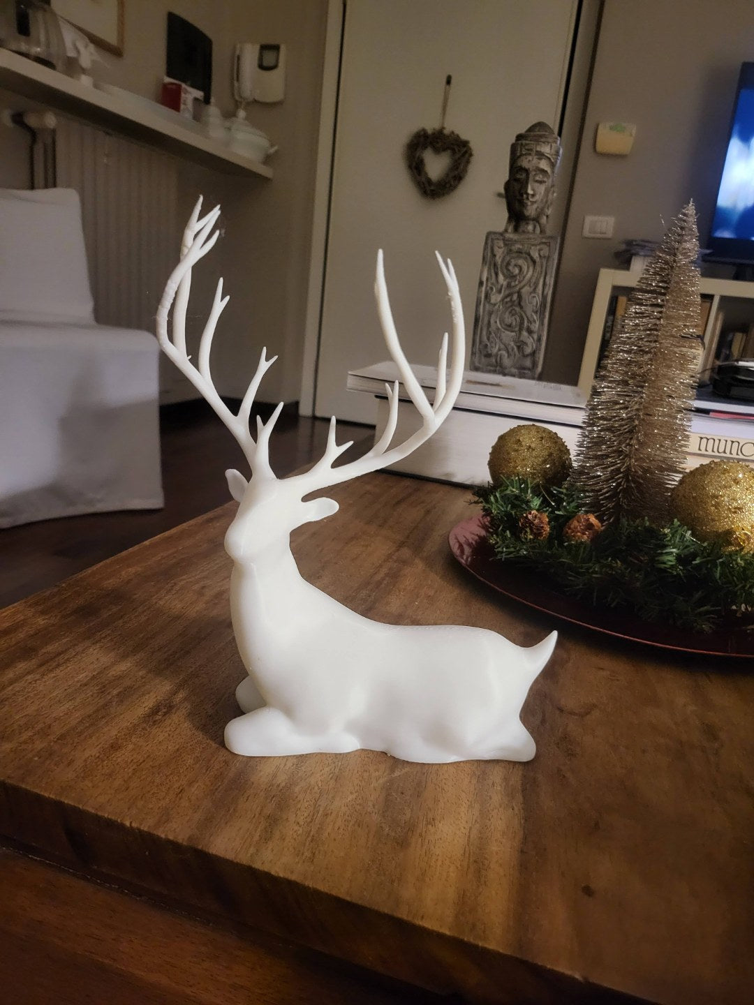 Siddende rensdyrfigur – julepynt