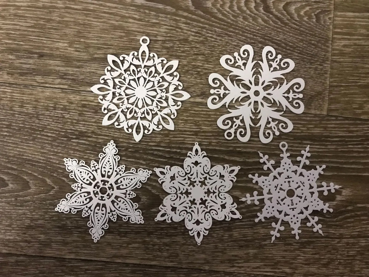 Snefnug som pynt til juletræet