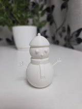Minimalistisk snemandsfigur med smil