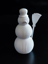 Snemandsfigur i riflet design